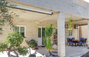 1 Bedroom Beautiful Apartment In Cavtat